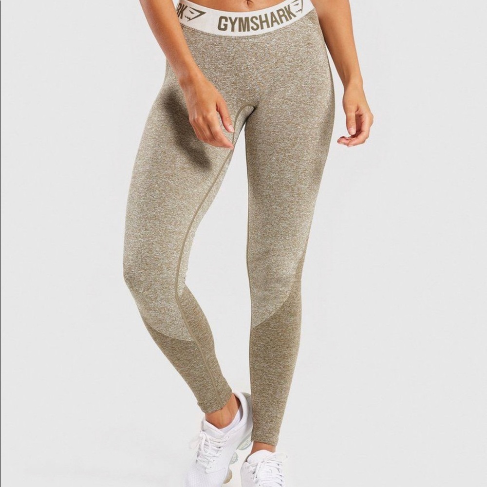 GymShark Flex leggings - Khaki/Sand- Large - Brand New with tags